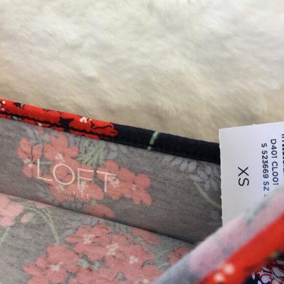 LOFT Blue & Red Floral Scoop Neck Cami - Picture 7 of 12